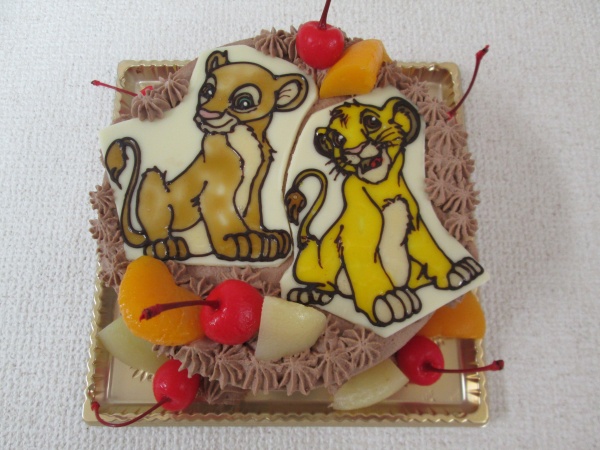 通販ケーキで ご指定のライオンキングのキャラクターを型抜きプレートでトッピング 大阪市東住吉区 パティスリーデコ